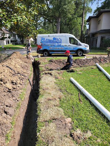 Licensed plumber in Katy repairing a home plumbing system