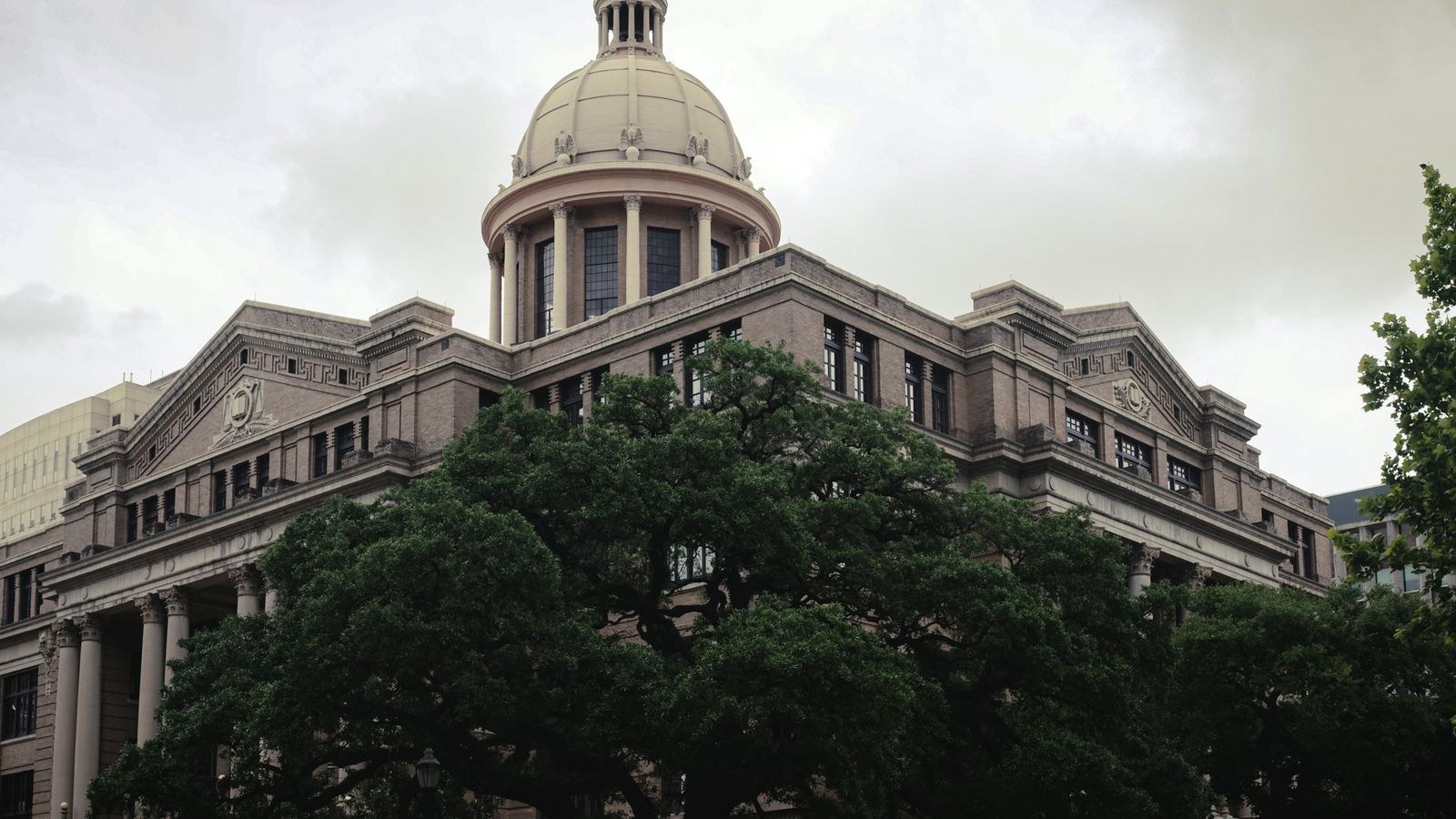 Harris County Courthouse in downtown Houston