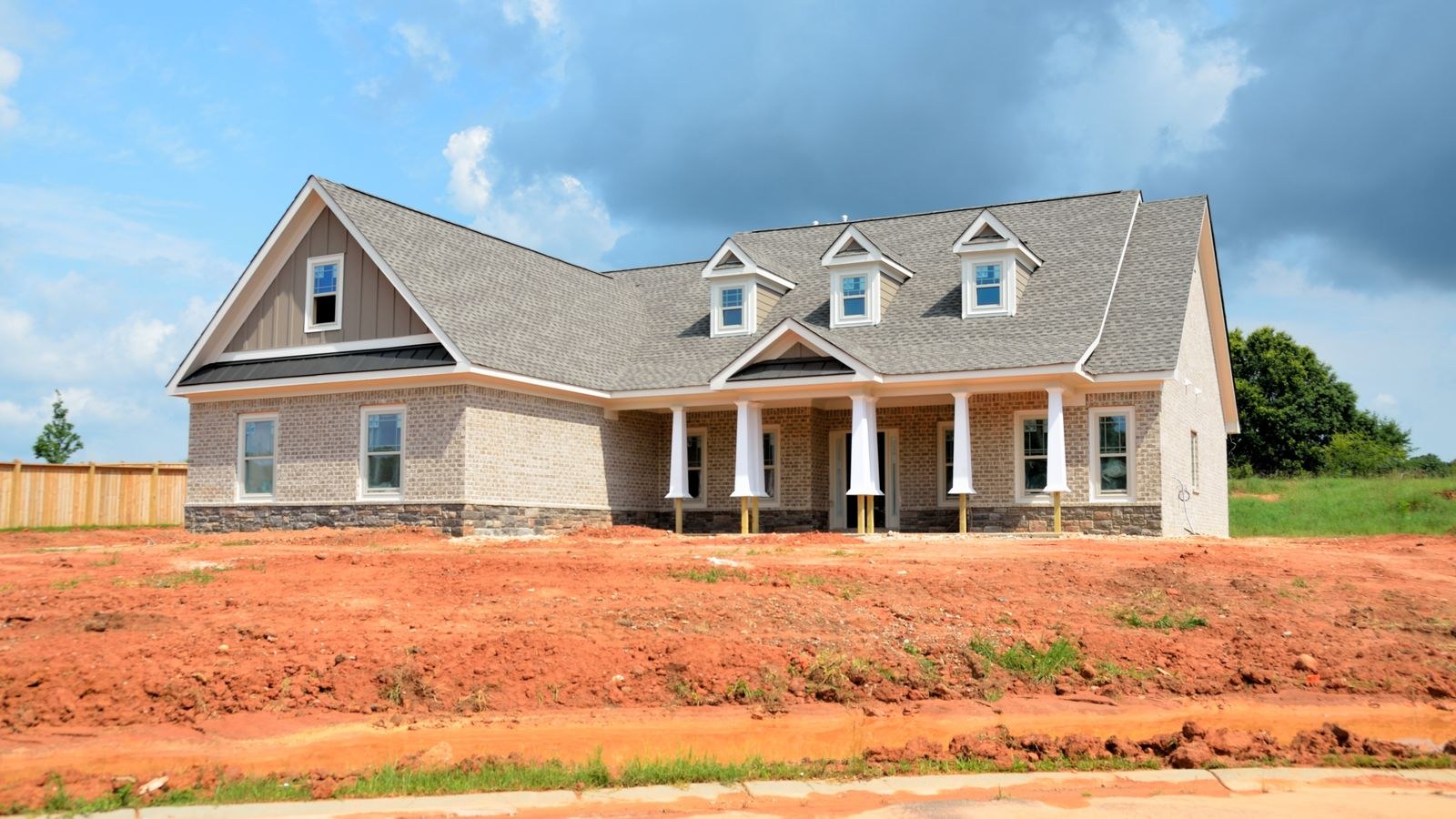 Brick bungalow like west-Houston tract homes