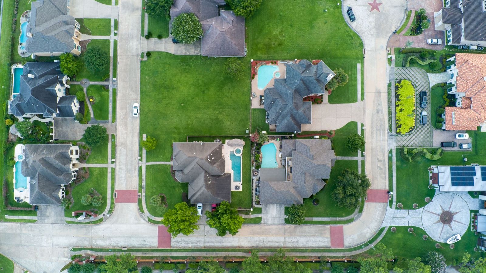 Aerial of a Houston-area suburban neighborhood